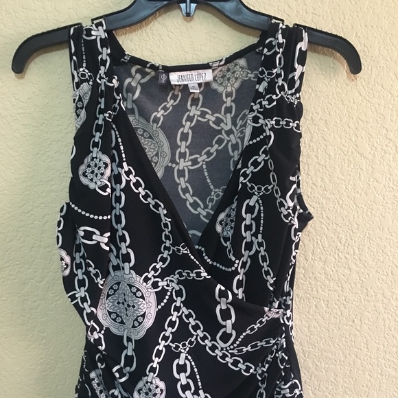 Cute black and white chain dress - Picture 2 of 6